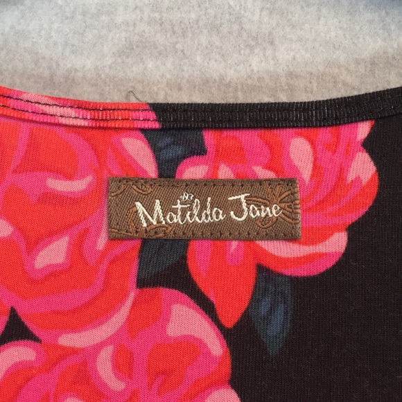 MATILDA JANE Stretch Jersey Knit Wrinkle Resistant Floral Print Oversized Top - Picture 4 of 16